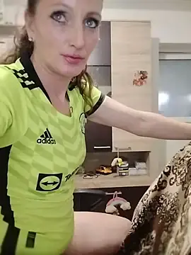 Stripchat Live Sex Cam of CrazyMaya39