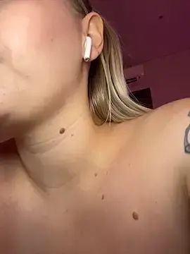Stripchat Free Live Porn of HugeBoobsAlice