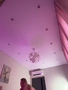 Stripchat Sex Chat of HugeBoobsAlice