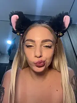 Stripchat Nude Webcam of HugeBoobsAlice
