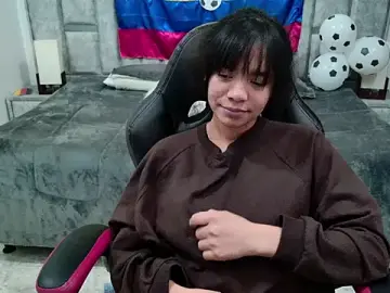 Stripchat Watch Live Sex Cams of laureentt_