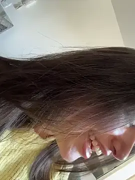 Stripchat Live Sex Cam of sukhakunis1
