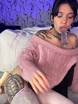 Stripchat Live Sex Cam of Lunai_gh