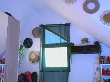 Stripchat Free Porn Cam of Amaliamour