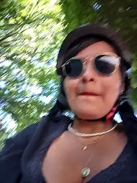Stripchat Watch Live Sex Cams of bellapaty