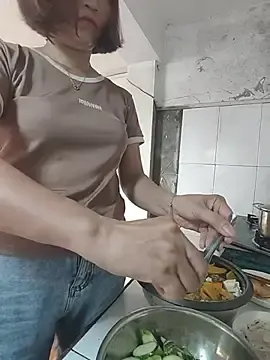 Stripchat Free Porn Cam of 2_banana