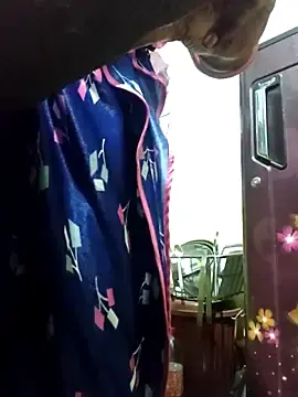 Stripchat Free Porn Cam of Priyasexcpl