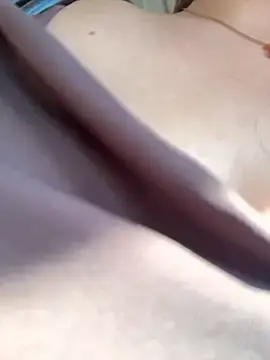 Stripchat Adult Webcam of KiraSunshine