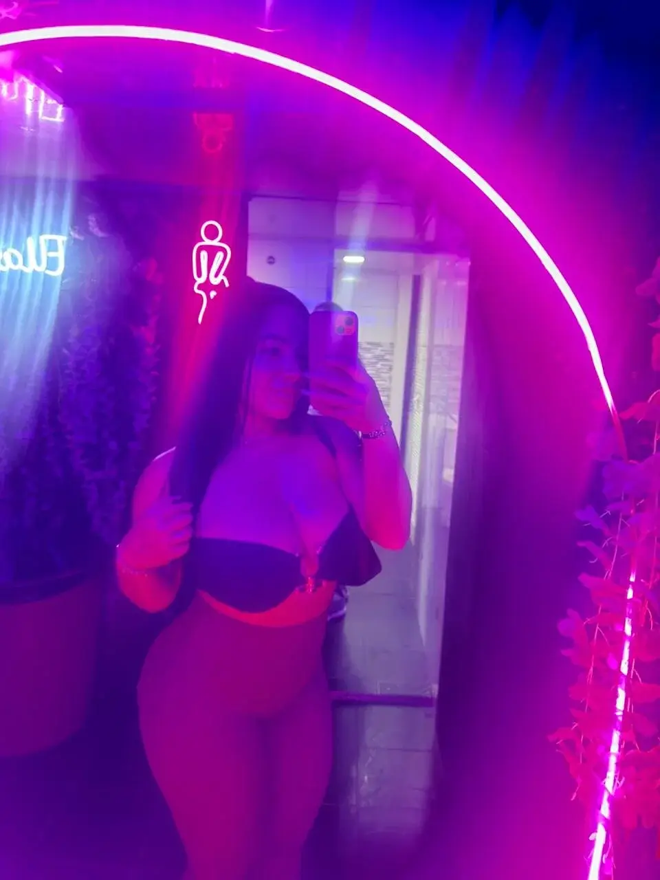 roxy_rebel
