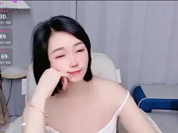 Stripchat Adult Webcams of Yinzi_