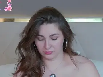 Stripchat Live Sex Cam of KiraBarlows