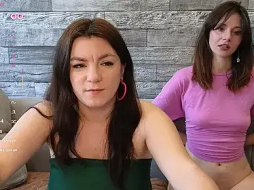 Stripchat Nude Webcam of Vika_loves_you