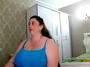 Stripchat Sex Cam of Evelyn_Shy