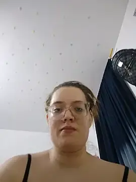 Stripchat Live Sex Cam of kkendallclark