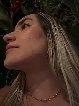 Stripchat Watch Live Sex Cams of mariablonde