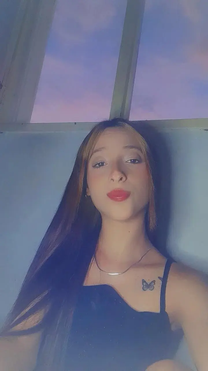 ZOE_GILLS