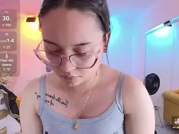 Stripchat Free Porn Cam of Shady_bug