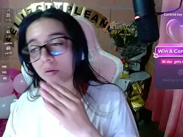 Stripchat Sex Cam of Maggie_Fox3