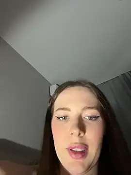 Stripchat Watch Live Sex Cams of -SweetDi-