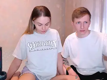 Stripchat Sex Cam of juliaanddima