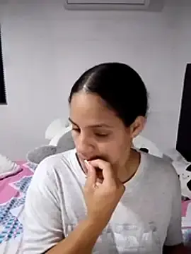 Stripchat Nude Webcam of cieloo_777