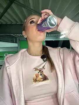 Stripchat Best live sex cam show of Hannah-2007
