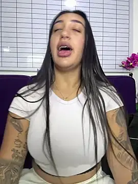 Stripchat Live Sex Cam of Hannahoff