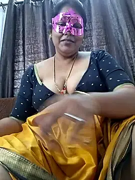Stripchat Nude Webcam of Hot_Sreeja_Tamil