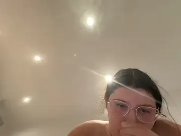 Stripchat Free Live Porn of sari237