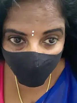 Stripchat Adult Webcam of Siri_telugutamil95