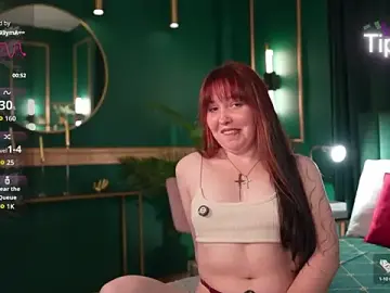 Stripchat Free Porn Cam of Hyuna_Flowers
