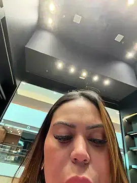 Stripchat Adult Webcam of lariic