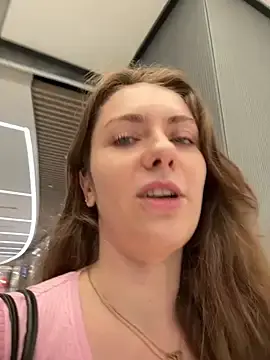 Stripchat Free Live Porn of MariiD