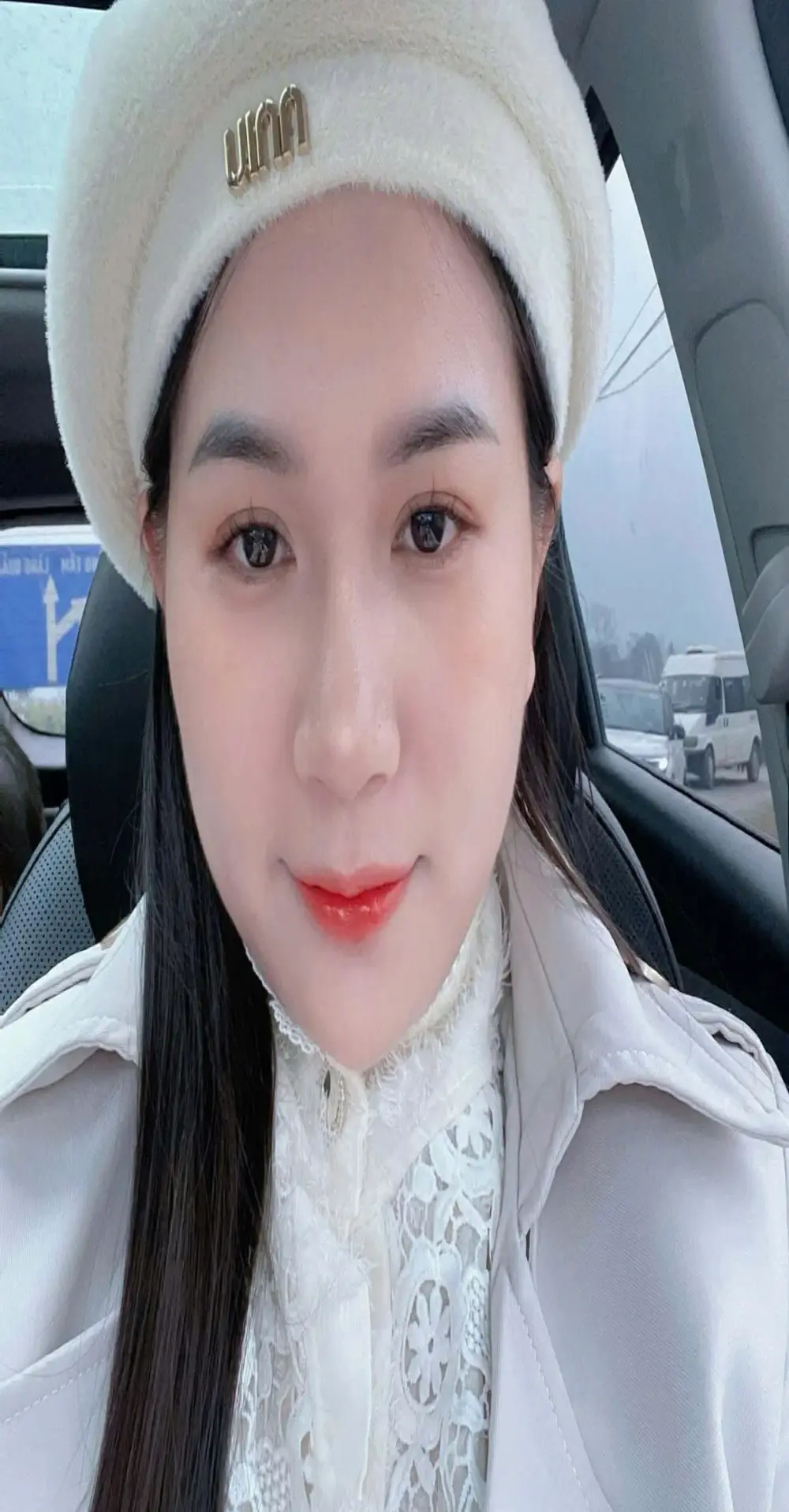 sary-hot2x