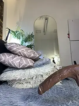 Stripchat Live Sex Cam of Isa__Blanc