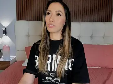 Stripchat Live Porn of Emma23__