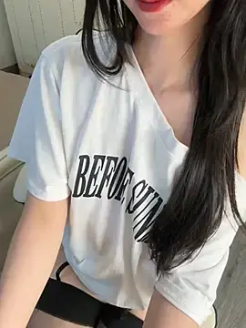 Stripchat Sex Cam of AmyamySerena