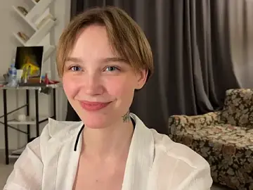 Stripchat Live Sex Cam of Lolatatee