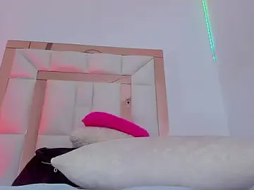 Stripchat Best live sex cam show of Skarleth_sexy69