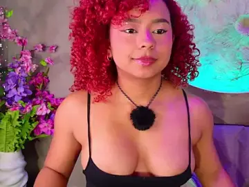 Stripchat Adult Video Chat of lara_curly
