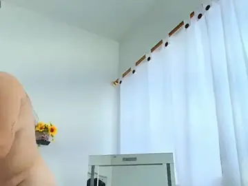 Stripchat Live Sex Cam of Sophie_Tyler