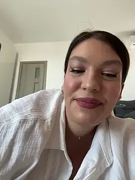 Stripchat Live Sex Cam of ClaraPasssion