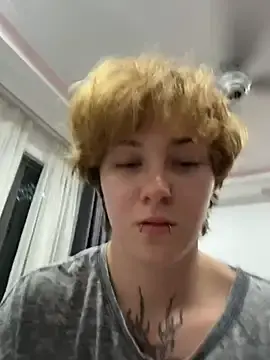 Stripchat Free Porn Cam of IceMur