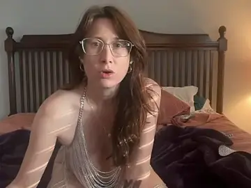 Stripchat Sex Cam of MommyGoddessL