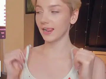 Stripchat Free Porn Cam of MaeEversley