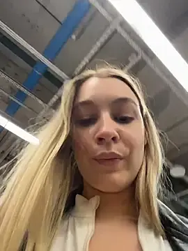 Stripchat Free Live Porn of SashaCatt
