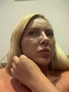 Stripchat Free Porn Cam of Juuhschmitt