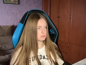 Stripchat Free Porn Cam of SilkSinner_