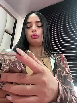 Stripchat Sex Chat of perla_kem_