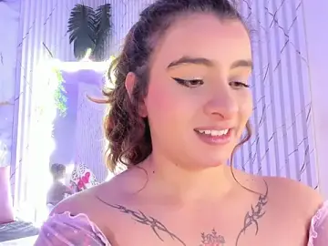 Stripchat Sex Cam of Naomy_tay1